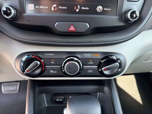 Used 2024 Kia Soul LX w/ Option Group 015 image 22