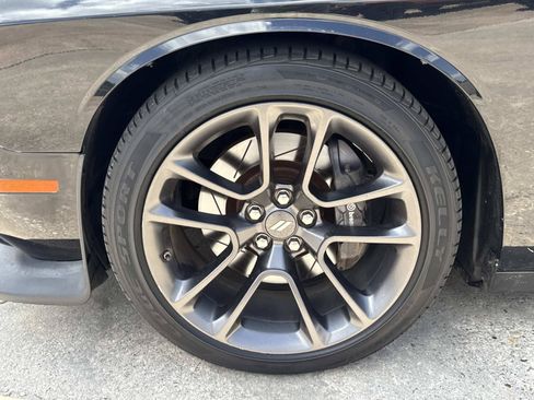 Used 2021 Dodge Challenger R/T Scat Pack RWD image 4