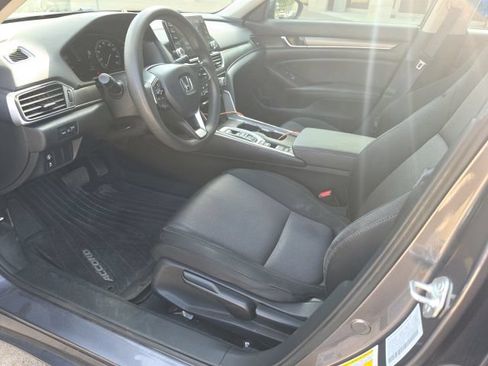 Used 2021 Honda Accord Hybrid image 6