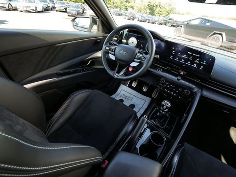 Used 2026 Hyundai Elantra N FWD image 52