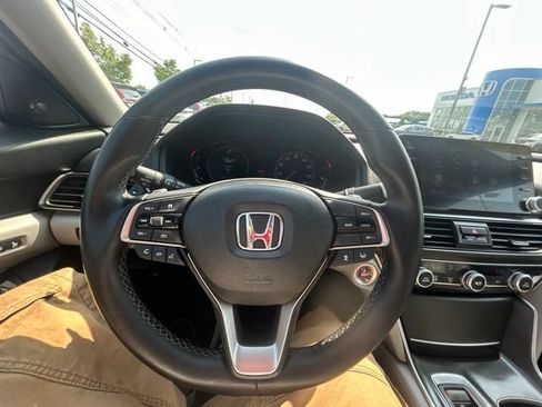 Used 2018 Honda Accord EX-L image 25