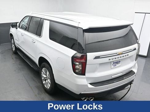 Used 2023 Chevrolet Suburban Premier image 18