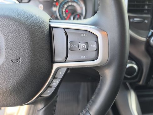 Used 2022 RAM 1500 Big Horn AWD/4WD image 40