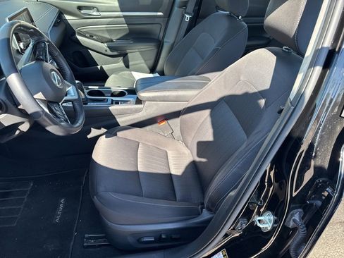 Used 2020 Nissan Altima 2.5 SV image 13