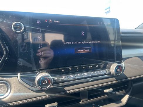 New 2025 Chevrolet Colorado LT w/ LT Convenience Package AWD/4WD image 28