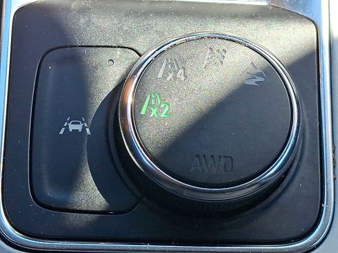 Used 2022 Chevrolet Blazer LT image 25