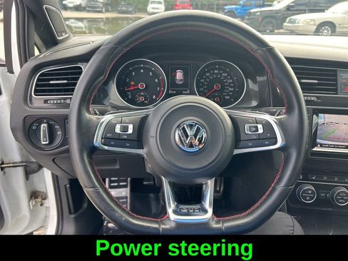Used 2015 Volkswagen Golf 4-Door image 16