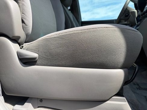 Used 2009 Toyota Sienna LE FWD image 28