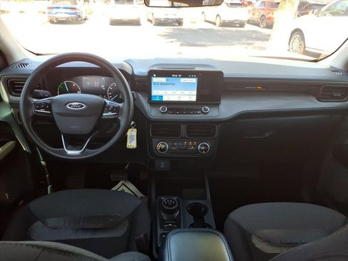 Used 2022 Ford Maverick XL image 18