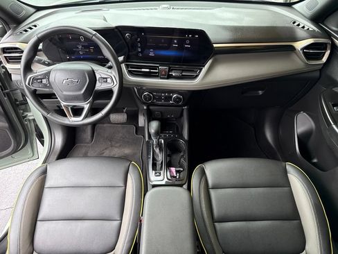 Used 2025 Chevrolet TrailBlazer ACTIV w/ Convenience Package FWD image 18
