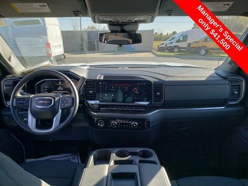 Used 2024 GMC Sierra 1500 Elevation image 10