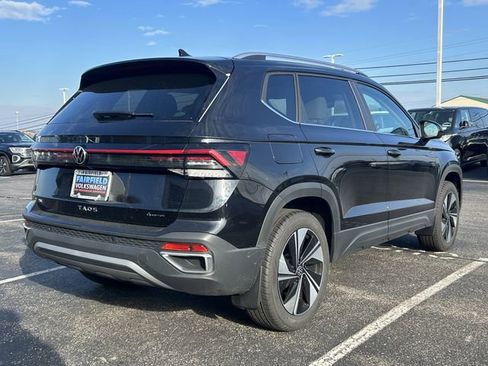 New 2026 Volkswagen Taos SE AWD/4WD image 7