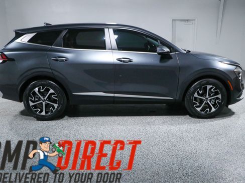Used 2024 Kia Sportage EX FWD image 6