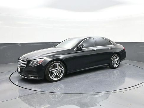 Used 2019 Mercedes-Benz E 300 E 300 image 32