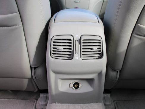 Used 2006 Hyundai Azera Limited image 34