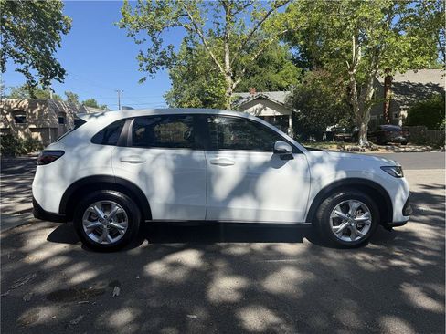 Used 2024 Honda HR-V LX image 8
