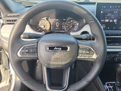 Used 2025 Jeep Compass Limited AWD/4WD image 35