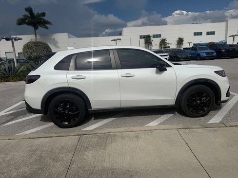 Certified 2023 Honda HR-V Sport image 8