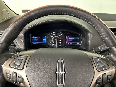 Used 2014 Lincoln MKX FWD w/ Equipment Group 102A image 13