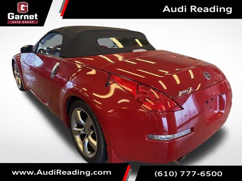 Used 2006 Nissan 350Z Touring image 2