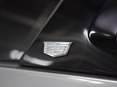 Used 2023 Cadillac Escalade Sport w/ LPO, ONYX Package image 18