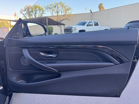 Used 2018 BMW M4 Coupe w/ Competition Package RWD image 42