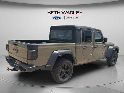 Used 2020 Jeep Gladiator Sport w/ Trailer Tow Package AWD/4WD image 7