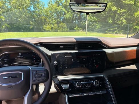 Used 2024 GMC Sierra 1500 Denali w/ Denali Reserve Package AWD/4WD image 34