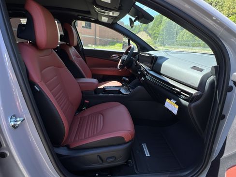 New 2026 Kia Sportage SX FWD image 34