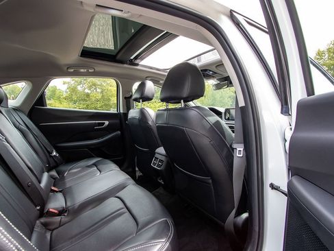 Used 2022 Hyundai Sonata SEL w/ Convenience Package image 24