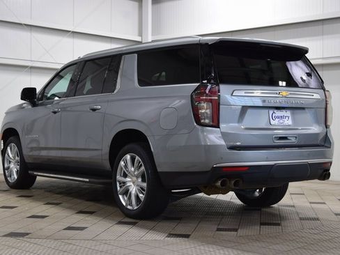 Used 2024 Chevrolet Suburban High Country image 6