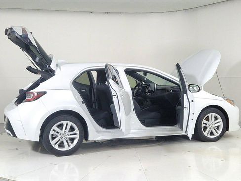 Used 2022 Toyota Corolla SE image 12