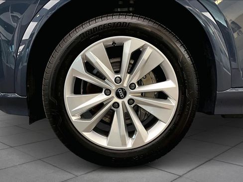 Certified 2025 Audi Q6 e-tron Premium w/ Convenience Package image 9