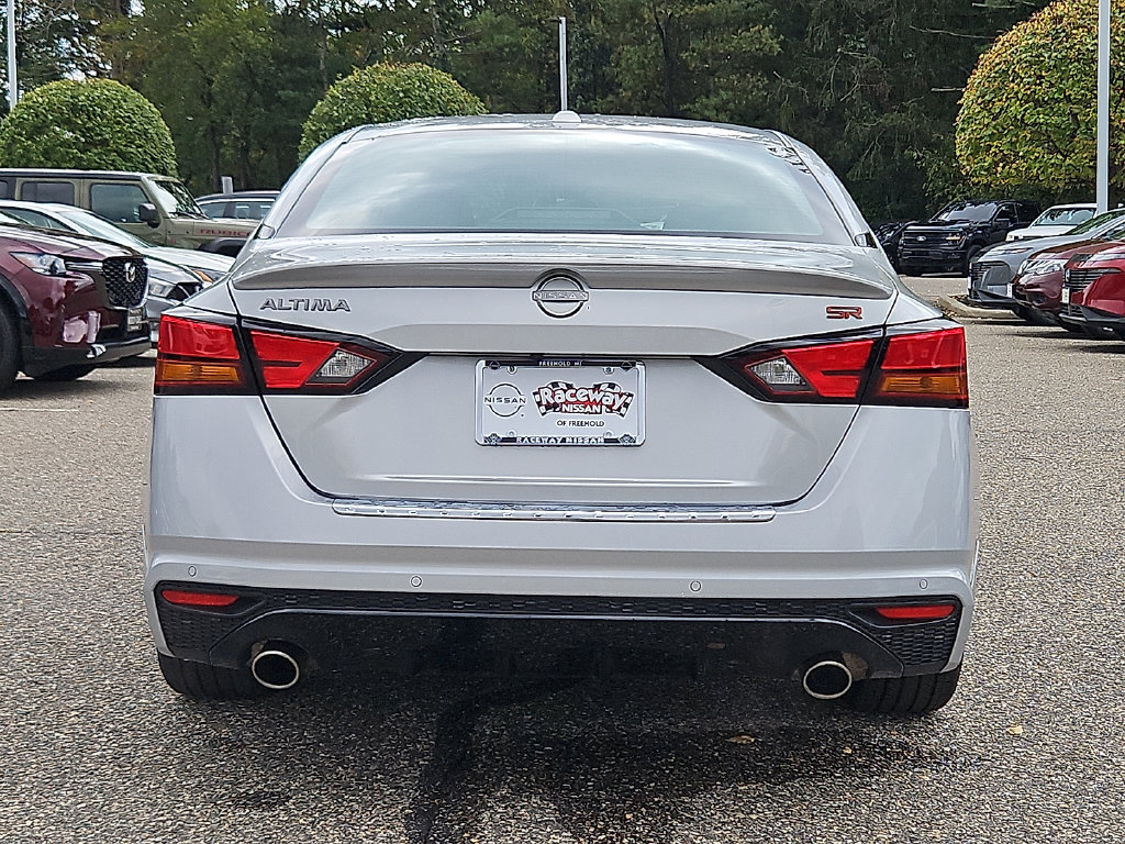Certified 2023 Nissan Altima 2.5 SR w/ SR Premium Package FWD image 7