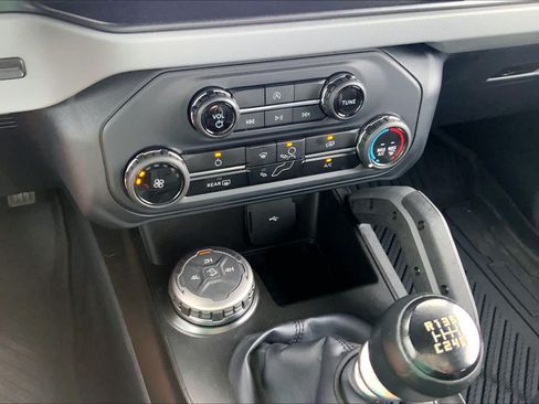 Used 2023 Ford Bronco Big Bend AWD/4WD image 36