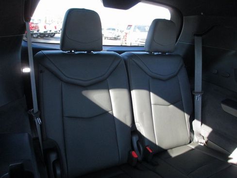 Used 2024 Cadillac XT6 Premium Luxury w/ Technology Package image 25