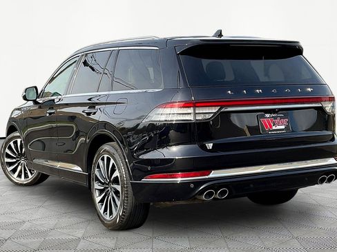 Used 2023 Lincoln Aviator Black Label Grand Touring AWD/4WD image 4