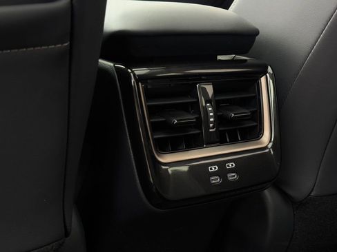 New 2026 Toyota Crown Signia AWD/4WD image 11