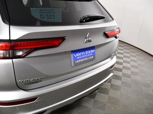 Used 2022 Mitsubishi Outlander SEL AWD/4WD image 15