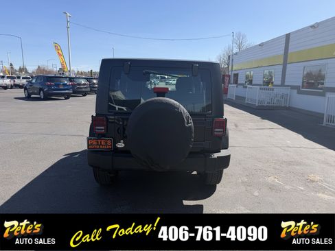 Used 2017 Jeep Wrangler Unlimited Sport w/ Dual Top Group AWD/4WD image 3