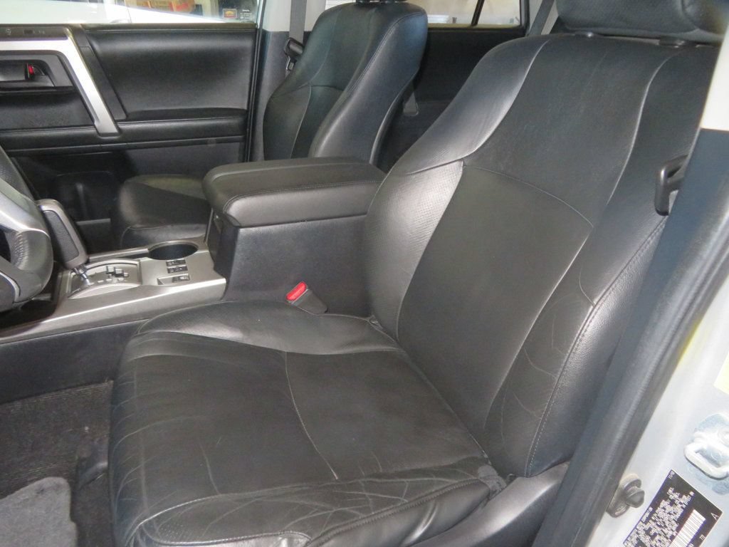 Used 2011 Toyota 4Runner Limited AWD/4WD image 19