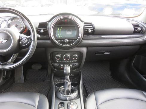 Used 2017 MINI Cooper Clubman ALL4 AWD/4WD image 18
