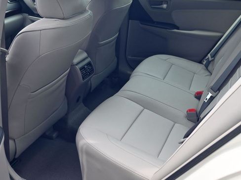 Used 2017 Toyota Camry XLE w/ Moonroof Package FWD image 26