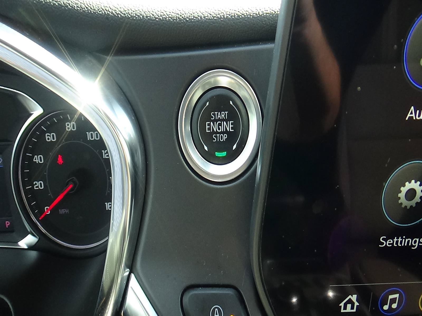 Used 2025 Chevrolet Blazer LT FWD image 27