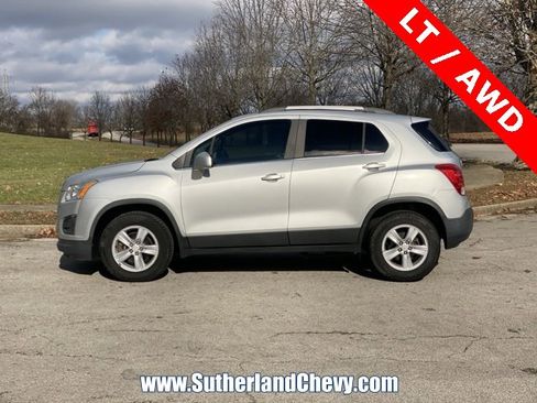 Used 2016 Chevrolet Trax LT w/ LT Convenience Package image 4