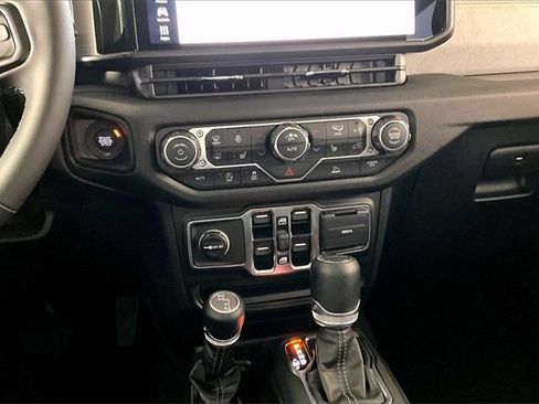 New 2026 Jeep Gladiator Sport image 7