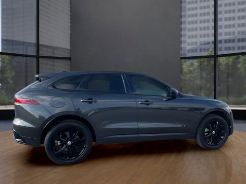 Used 2025 Jaguar F-PACE R-Dynamic S image 9