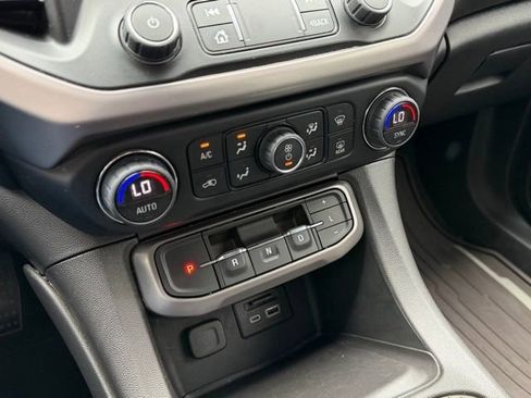 Used 2023 GMC Acadia AT4 w/ Technology Package image 18