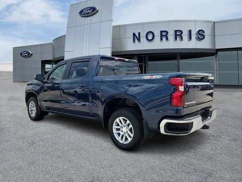 Used 2023 Chevrolet Silverado 1500 LT AWD/4WD image 3