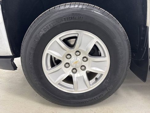 Used 2018 Chevrolet Silverado 1500 LT w/ All Star Edition image 34